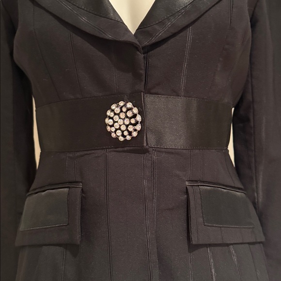 HOST PIC NANETTE LEPORE BLACK TUXEDO JACKET EMBELLISHED LARGE RHINESTONE CLOSE 2